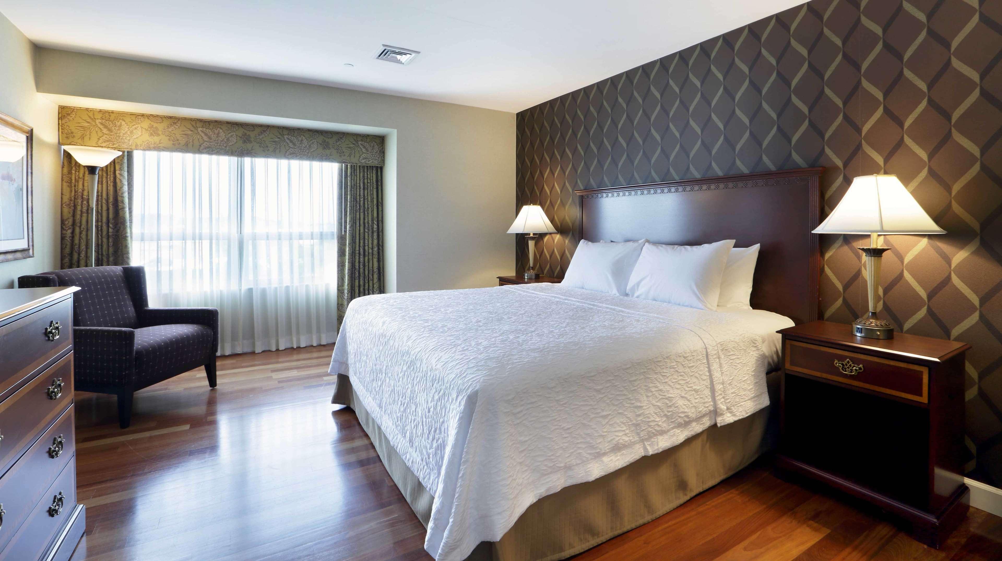 Hampton Inn Boston-Natick Exterior photo