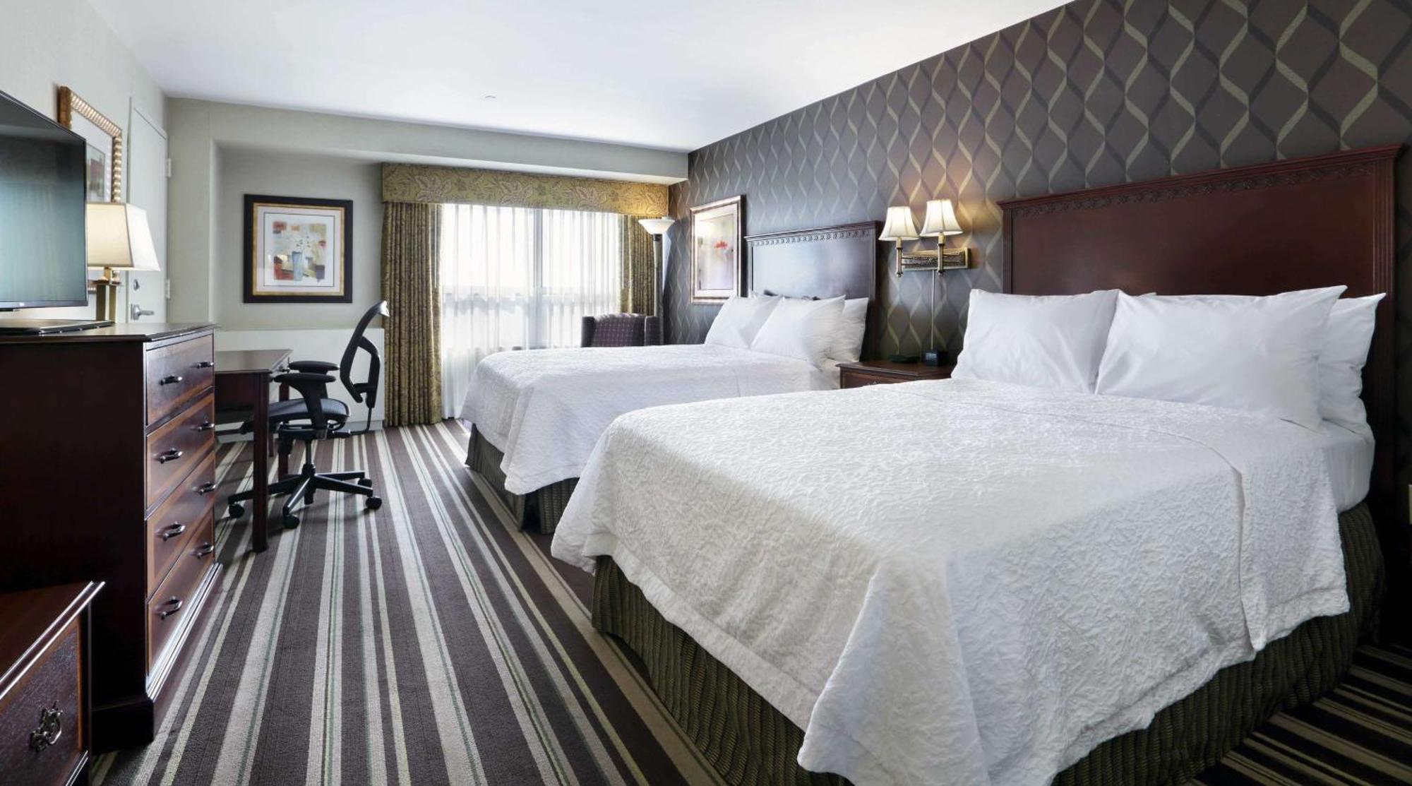 Hampton Inn Boston-Natick Exterior photo