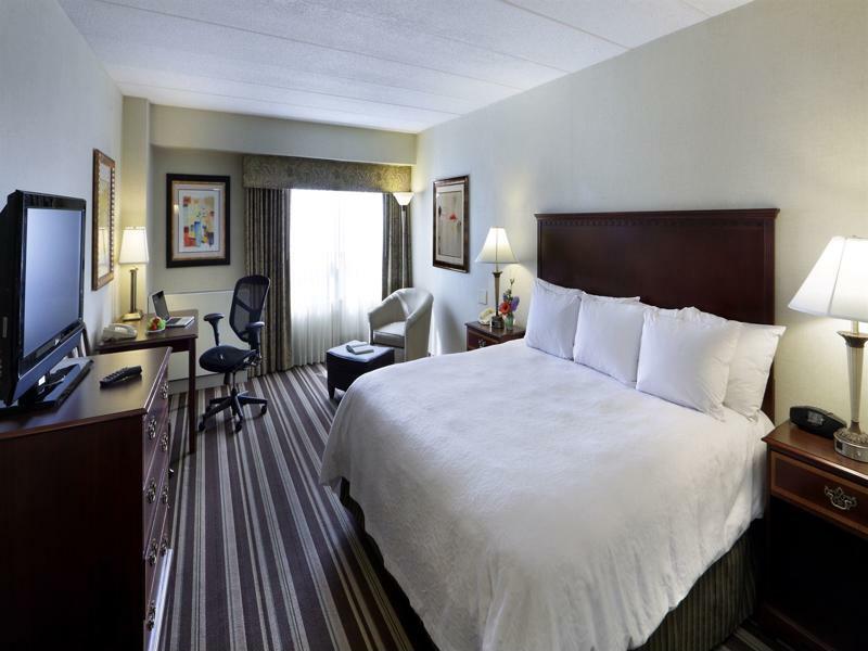 Hampton Inn Boston-Natick Exterior photo